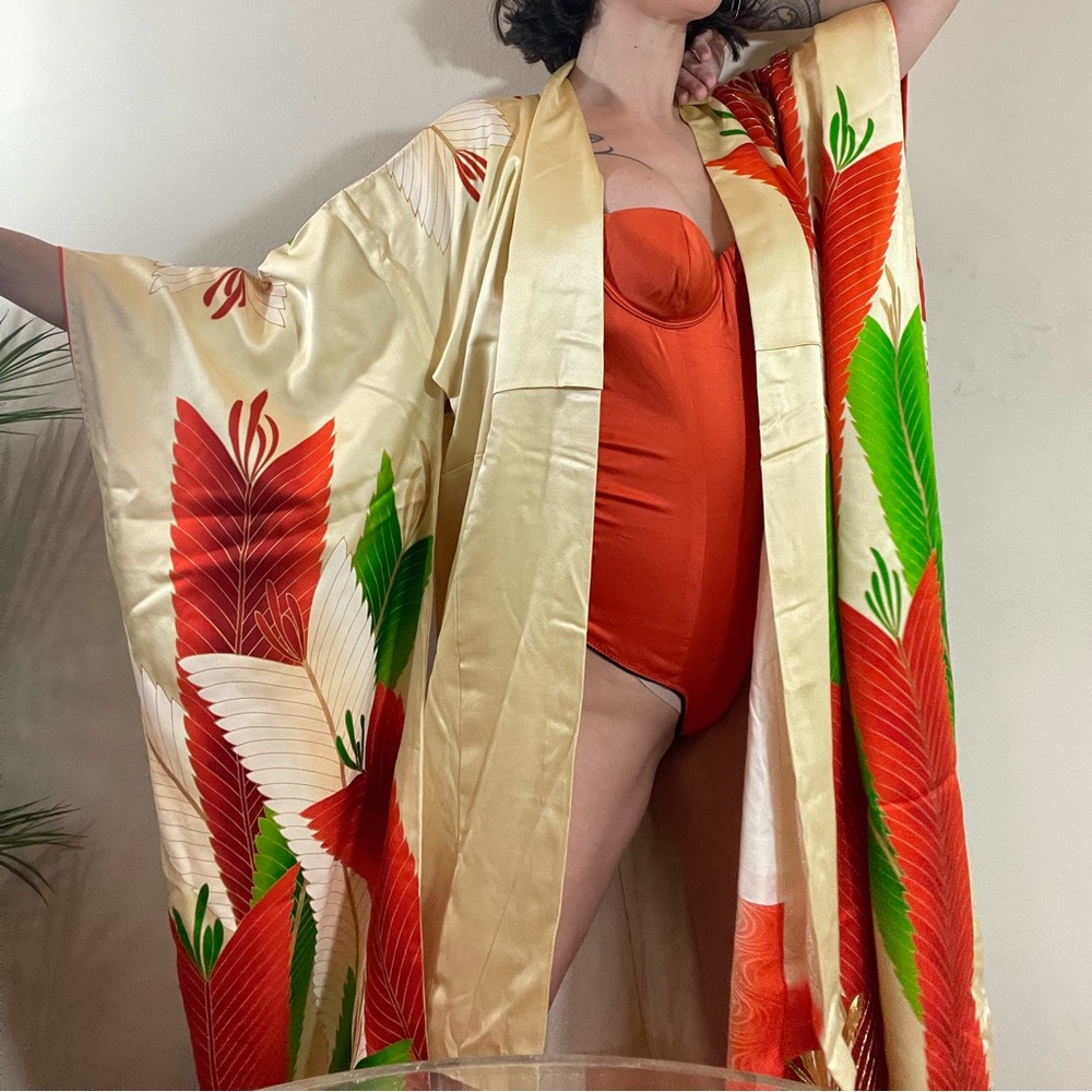 HOLY GRAIL autumnal serpent feathers true vintage antique Japan kimono furisode